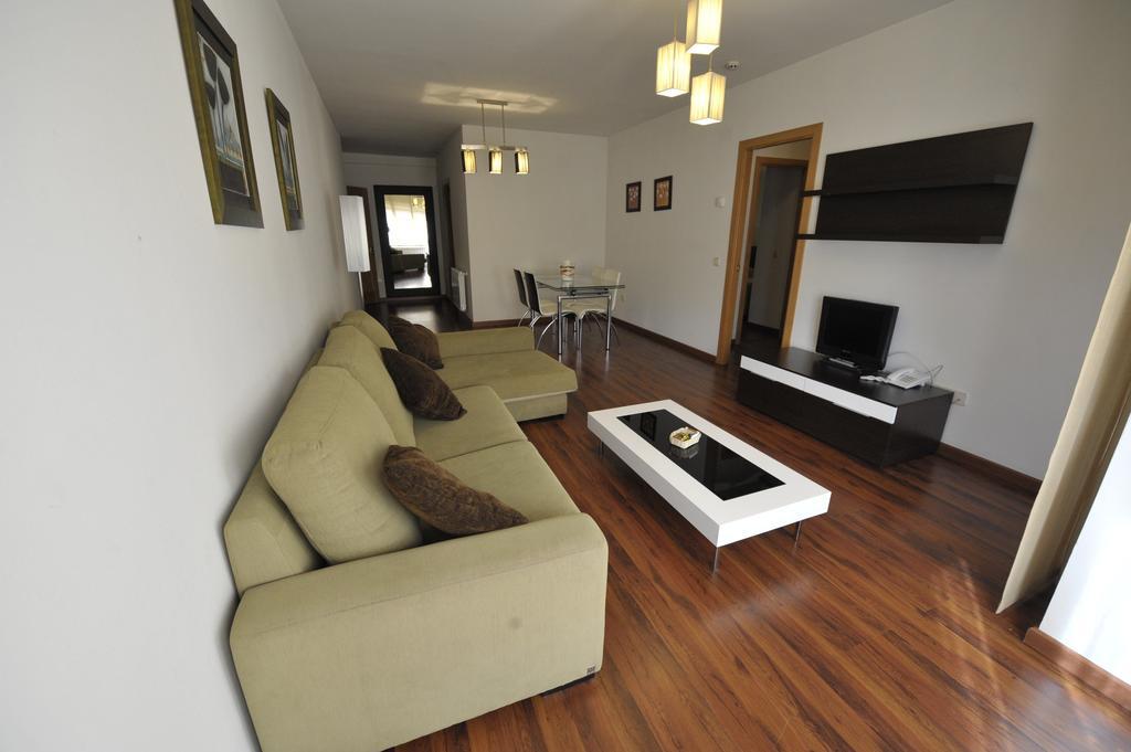 Apartamentos Turisticos Veladiez La Lastrilla Quarto foto
