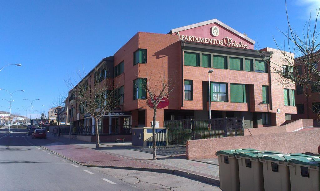 Apartamentos Turisticos Veladiez La Lastrilla Exterior foto